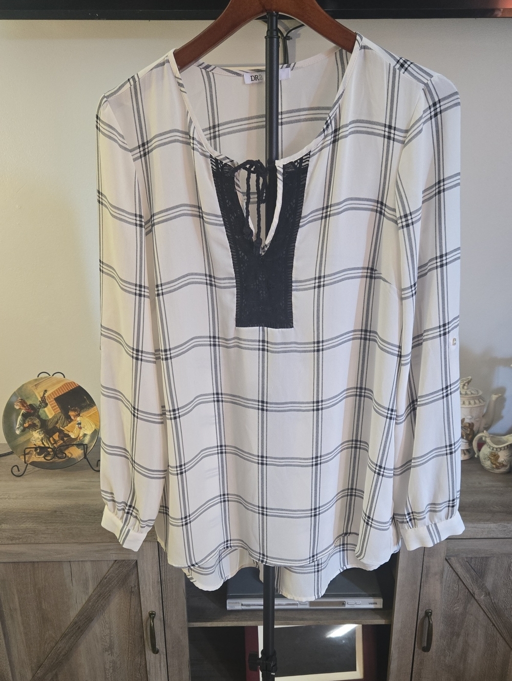 DR2 Ivory Plaid Tunic with Black Lace V-Patch